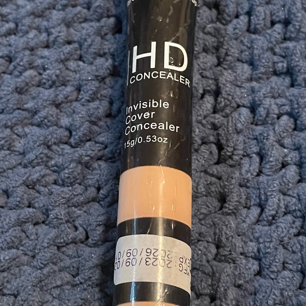 Makeup Bundle - Picture 8 of 13